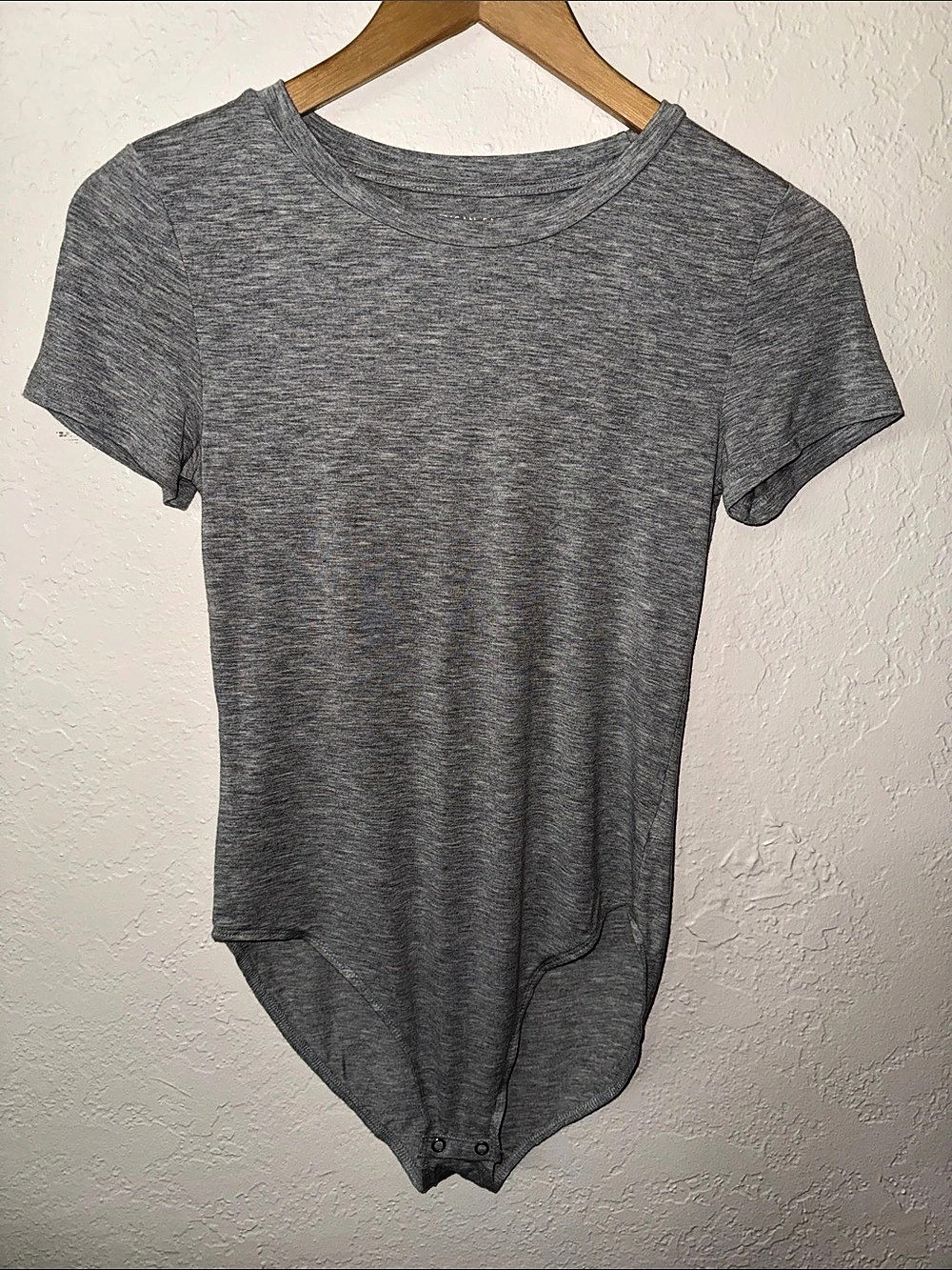 American Eagle Bodysuit Short Sleeve Crew Neck Snap Closure Heather Gray S